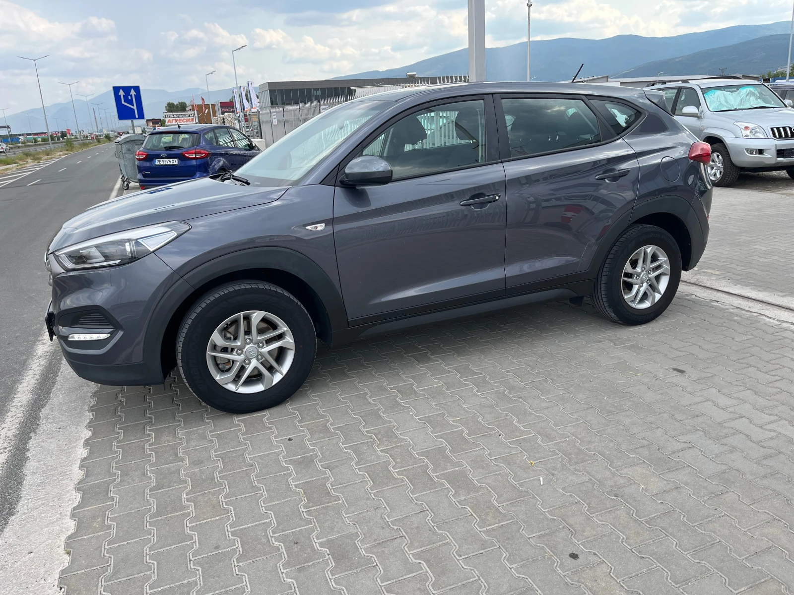 Hyundai Tucson 1.7 Diesel, снимка 3 - Автомобили и джипове - 54138593