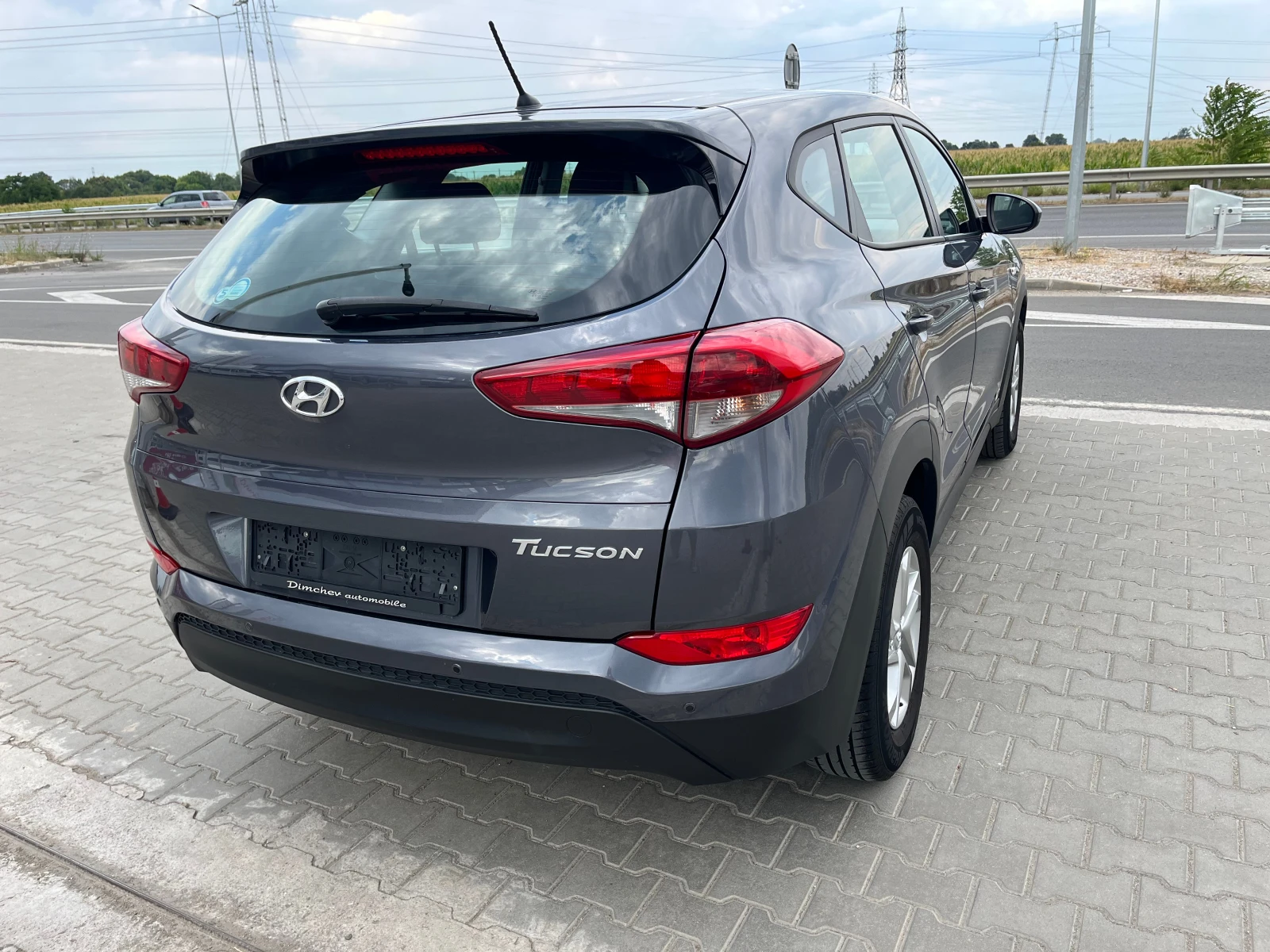 Hyundai Tucson 1.7 Diesel, снимка 6 - Автомобили и джипове - 54138593