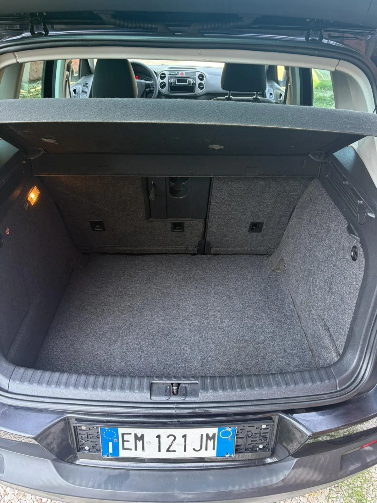 VW Tiguan 2.0/140/ ТЕХНИЧЕСКИ ПЕРФЕКТЕН!, снимка 12 - Автомобили и джипове - 54576235