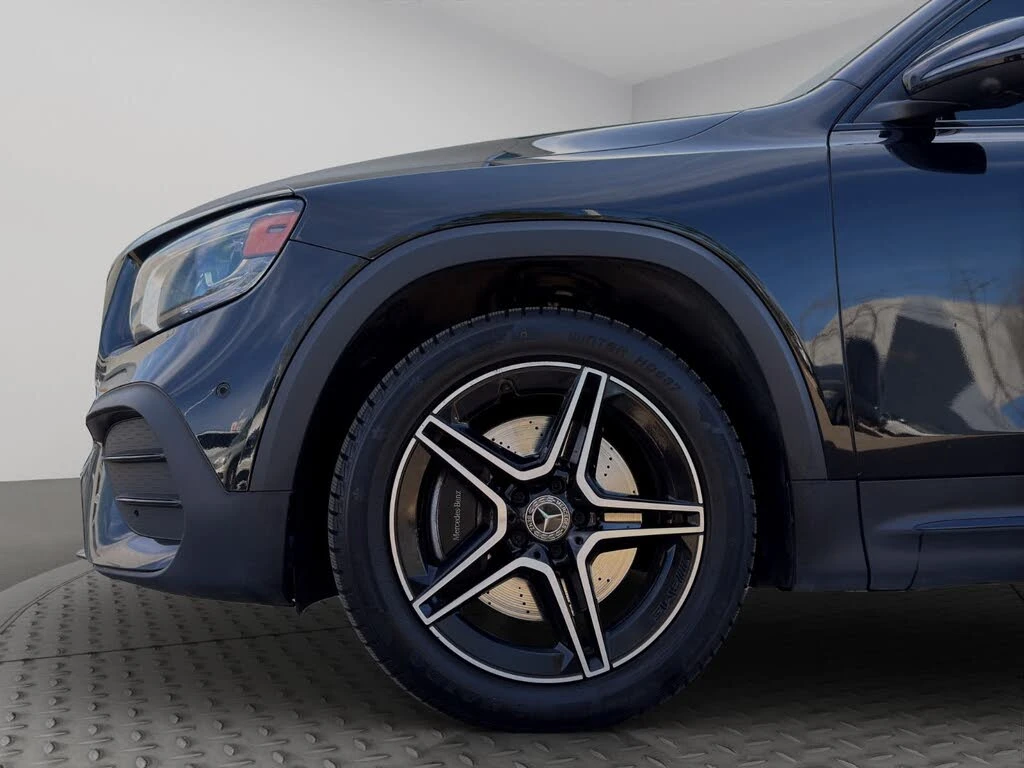 Mercedes-Benz GLB 250 4MATIC* AMG* BURMESTER* DISTRONIC* 360 CAM* ПАНО, снимка 5 - Автомобили и джипове - 54725455