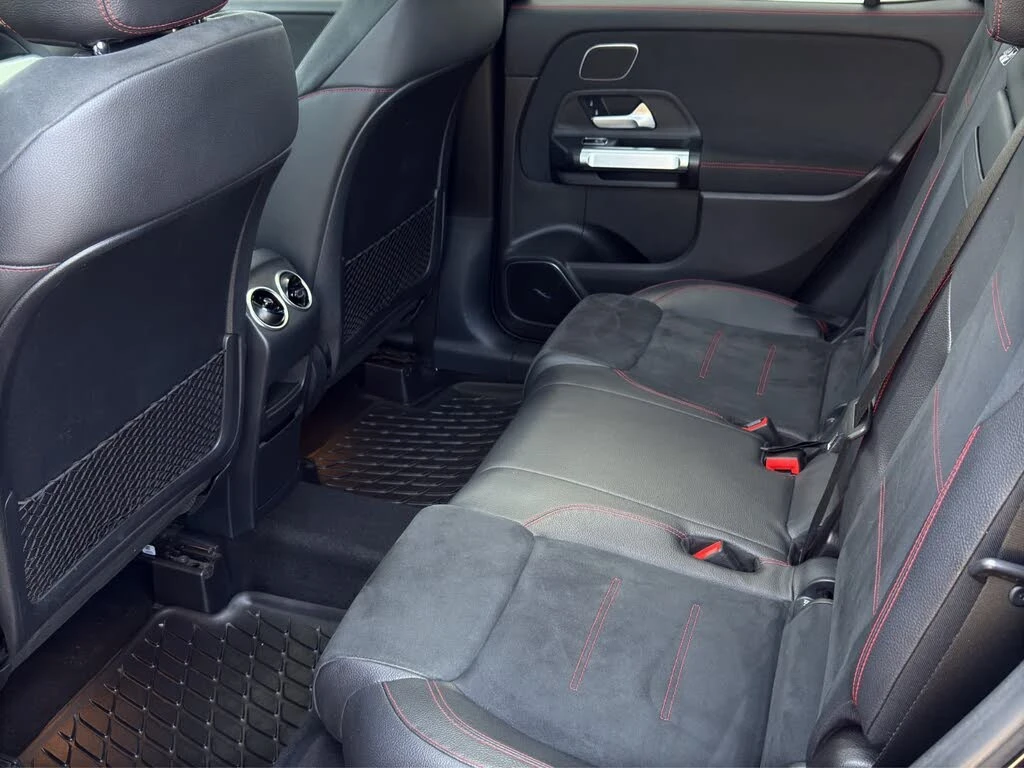 Mercedes-Benz GLB 250 4MATIC* AMG* BURMESTER* DISTRONIC* 360 CAM* ПАНО, снимка 15 - Автомобили и джипове - 54725455