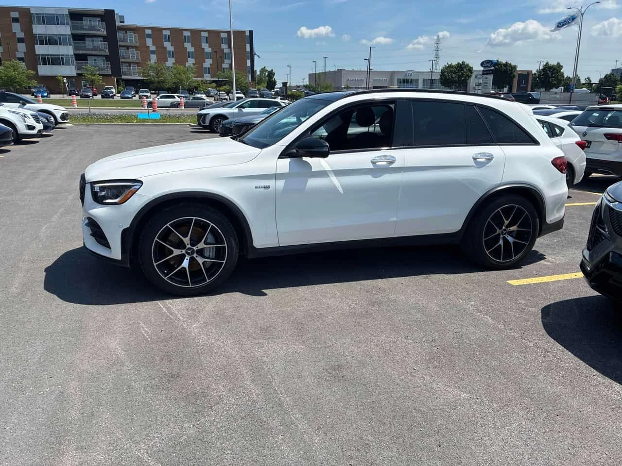 Mercedes-Benz GLC 43 AMG /360/DISTRONIC/BURMESTER, снимка 2 - Автомобили и джипове - 55054255