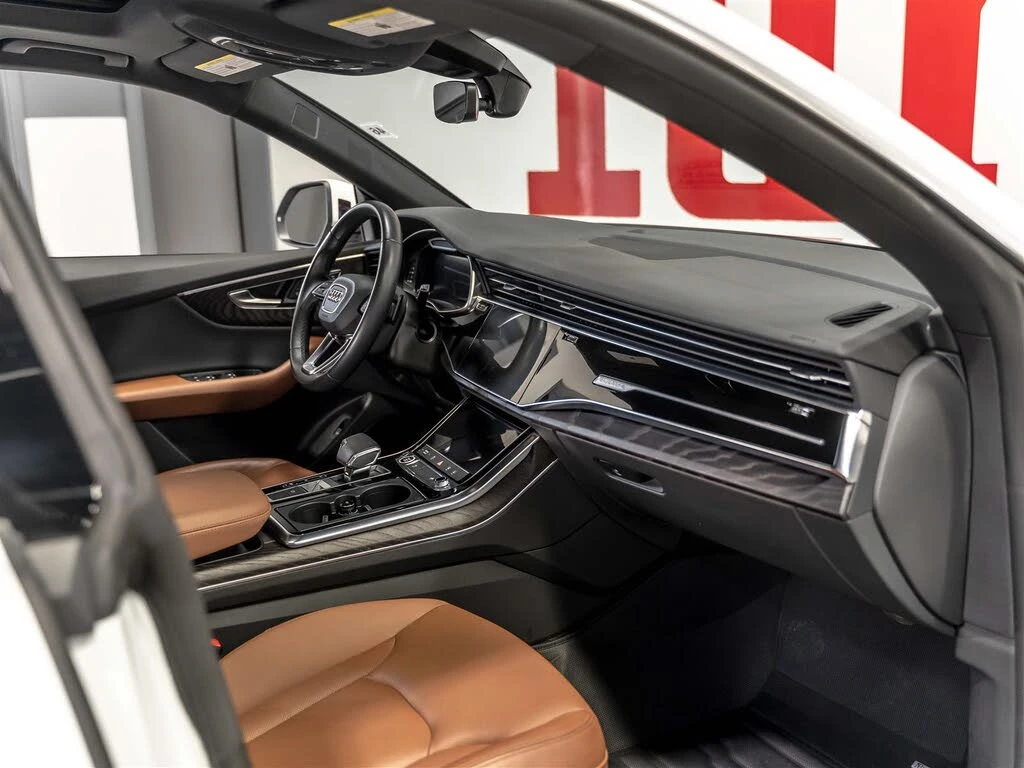 Audi Q8 PROGRESSIV S-LINE| 360| ПАНО| BANG&OLUFSEN| ОБДУХ, снимка 12 - Автомобили и джипове - 55277627