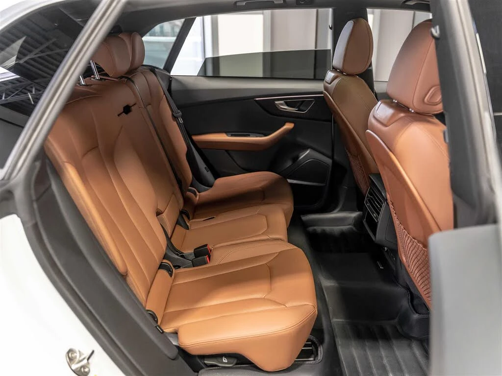 Audi Q8 PROGRESSIV S-LINE| 360| ПАНО| BANG&OLUFSEN| ОБДУХ, снимка 14 - Автомобили и джипове - 55277627