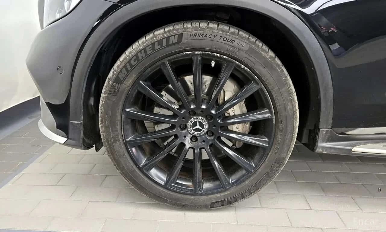 Mercedes-Benz GLC 300 * 4MATIC * AMG Line * HEAD UP * ПАНОРАМА * 360 КАМ, снимка 5 - Автомобили и джипове - 56214046