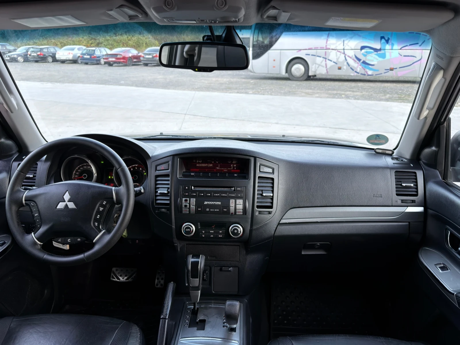 Mitsubishi Pajero Автоматик/Климатроник/Камера/Темпомат, снимка 11 - Автомобили и джипове - 56330719