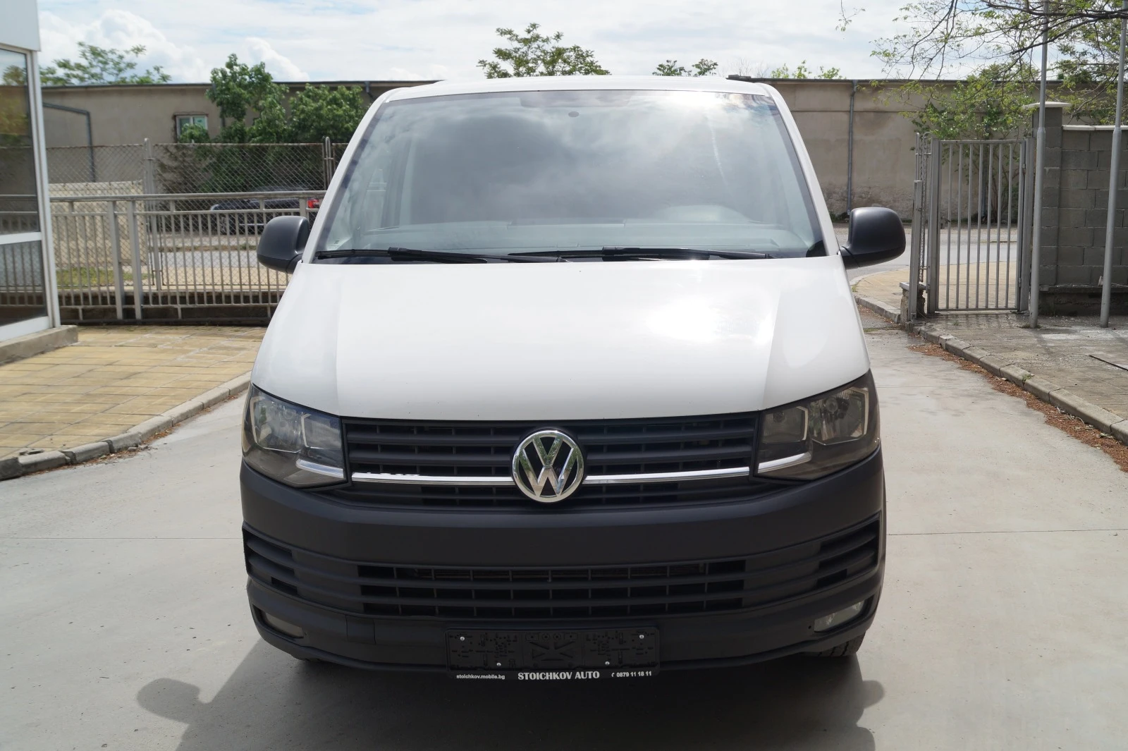 VW Transporter 2.0TDI - изображение 2