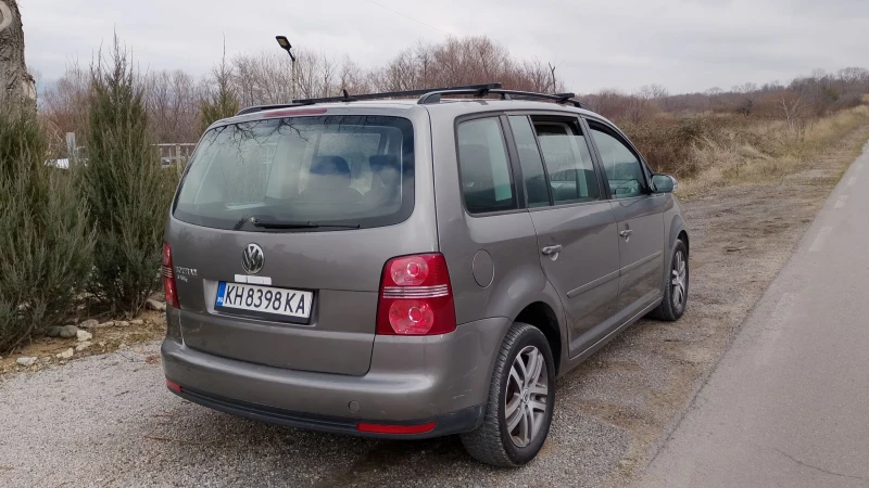 VW Touran 1.6 102кс газ бензин , снимка 6 - Автомобили и джипове - 47157778