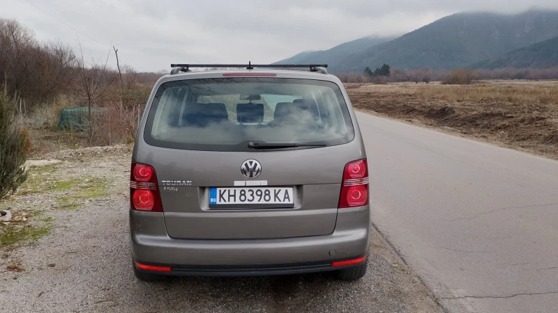 VW Touran 1.6 102кс газ бензин , снимка 12 - Автомобили и джипове - 47157778