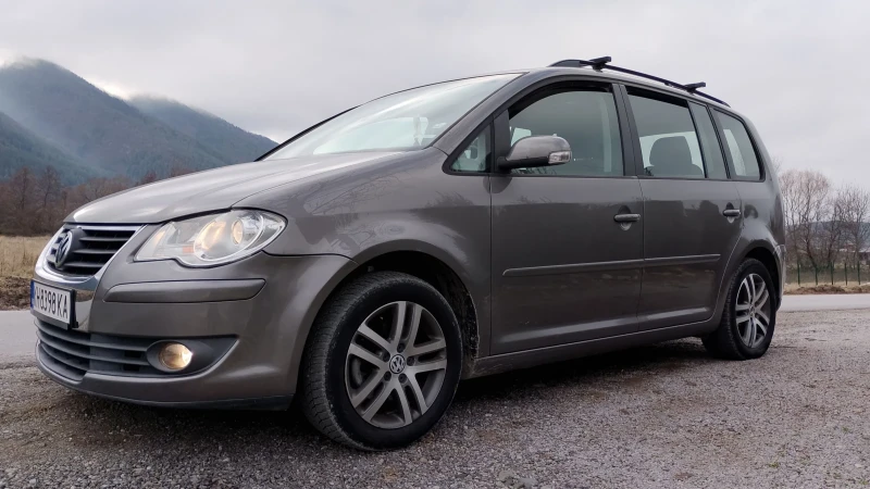 VW Touran 1.6 102кс газ бензин , снимка 10 - Автомобили и джипове - 47157778