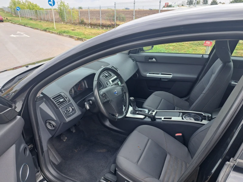 Volvo S40 1.6 TDI, снимка 9 - Автомобили и джипове - 47239522