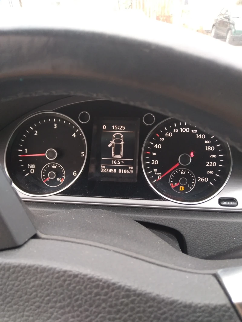 VW Passat, снимка 13 - Автомобили и джипове - 47267572