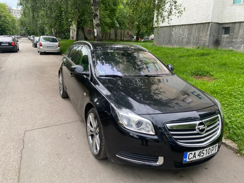 Opel Insignia, снимка 1 - Автомобили и джипове - 47520996