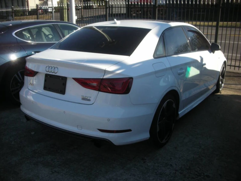 Audi A3 Sline* Подгрев* BOSE Sound* Keyless* Камера, снимка 3 - Автомобили и джипове - 48292277