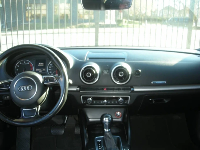 Audi A3 Sline* Подгрев* BOSE Sound* Keyless* Камера, снимка 5 - Автомобили и джипове - 48292277