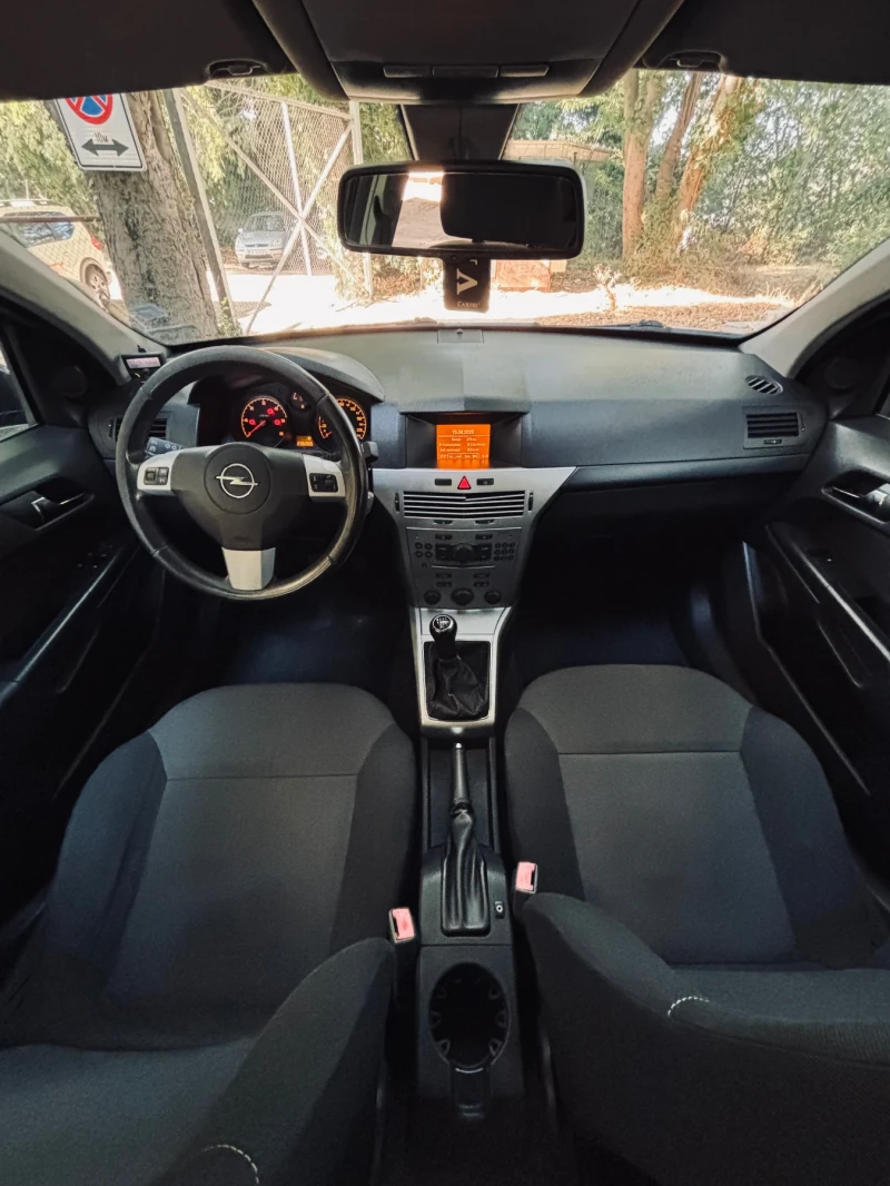 Opel Astra 1.7 CDTI, снимка 8 - Автомобили и джипове - 52450632