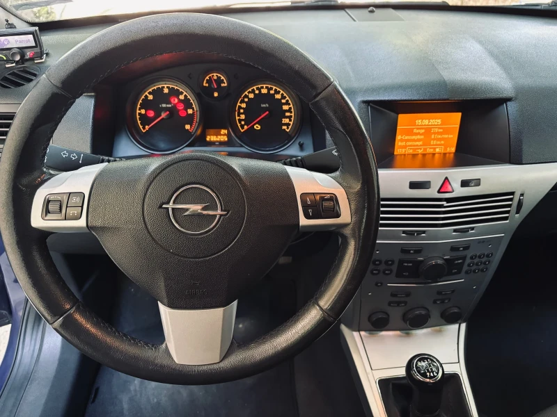Opel Astra 1.7 CDTI, снимка 7 - Автомобили и джипове - 52450632
