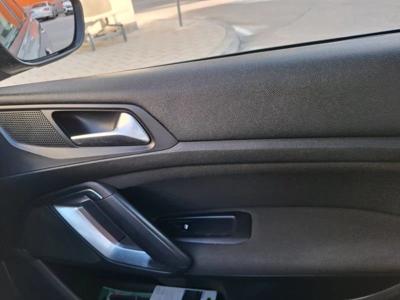 Peugeot 308, снимка 8 - Автомобили и джипове - 52730668