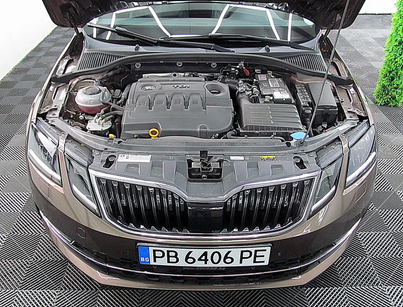 Skoda Octavia DSG/KeulessGo/KAM.PODGREV/СОБСТВЕН ЛИЗИНГ, снимка 17 - Автомобили и джипове - 52567969