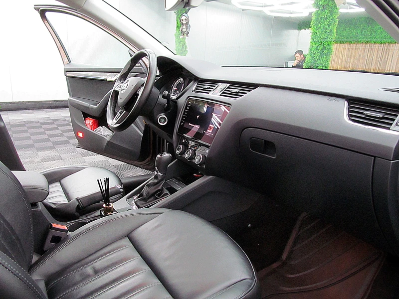 Skoda Octavia DSG/KeulessGo/KAM.PODGREV/СОБСТВЕН ЛИЗИНГ, снимка 9 - Автомобили и джипове - 52567969