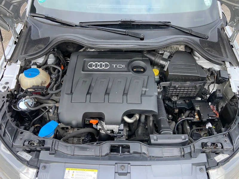 Audi A1 1.6 TDI, снимка 13 - Автомобили и джипове - 52644400