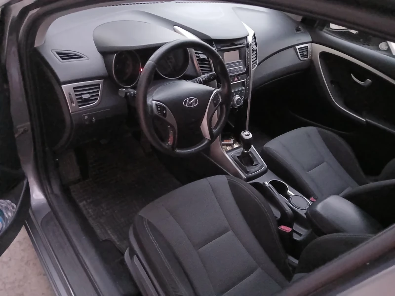 Hyundai I30 1.4 CRDi , снимка 10 - Автомобили и джипове - 53407191