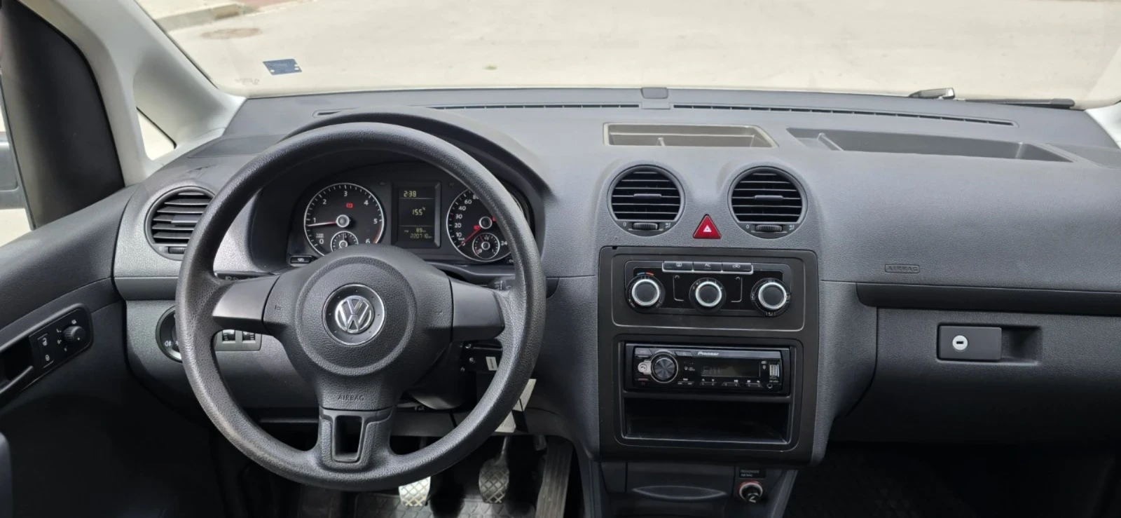 VW Caddy 1.6TDI  евро5 - изображение 8