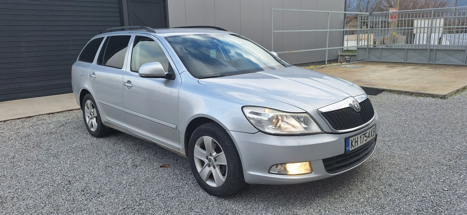 Skoda Octavia 1.6TDI AVTOMAT DSG 7ск - изображение 2