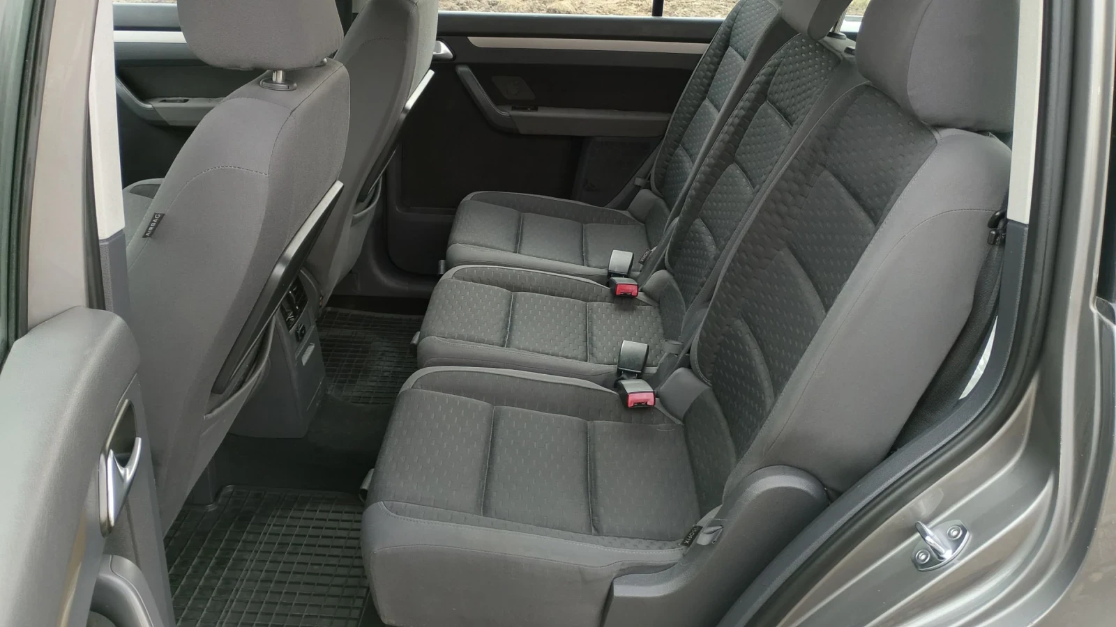 VW Touran 1.6 102�� ��� ������  | Mobile.bg � ����������� 4