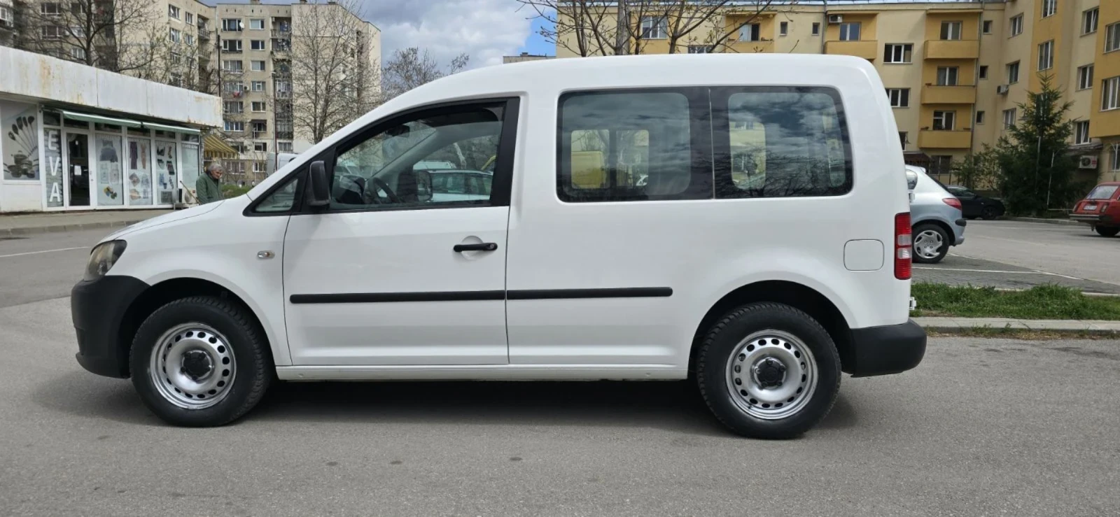 VW Caddy 1.6TDI  евро5 - изображение 10