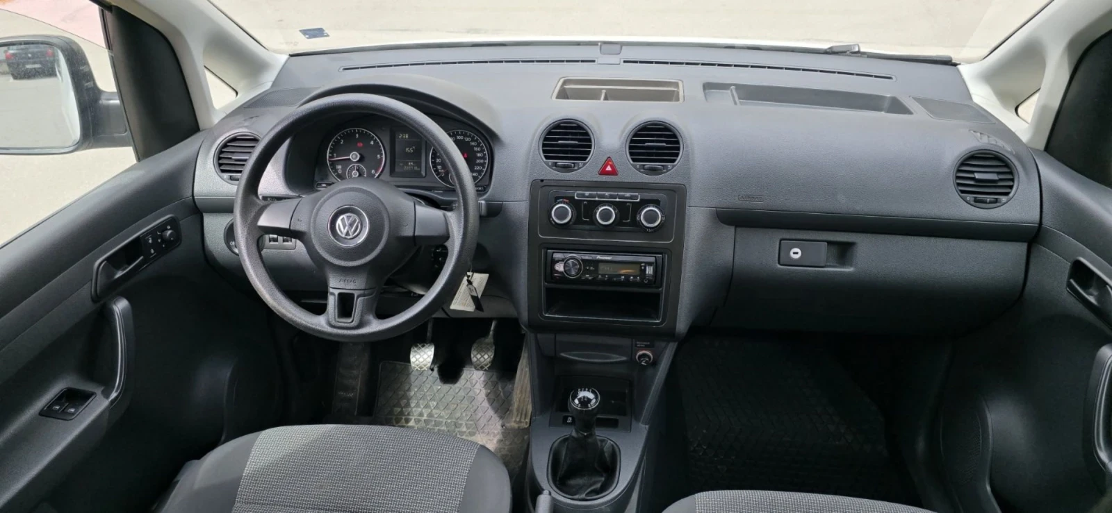 VW Caddy 1.6TDI  евро5 - изображение 7