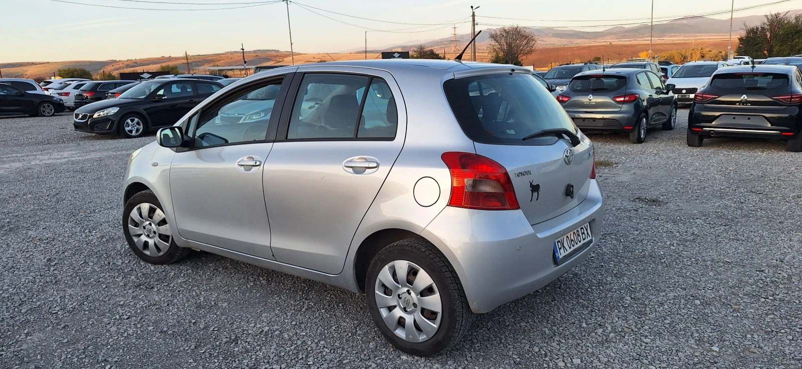 Toyota Yaris 1.3 бензин 167000км - изображение 5