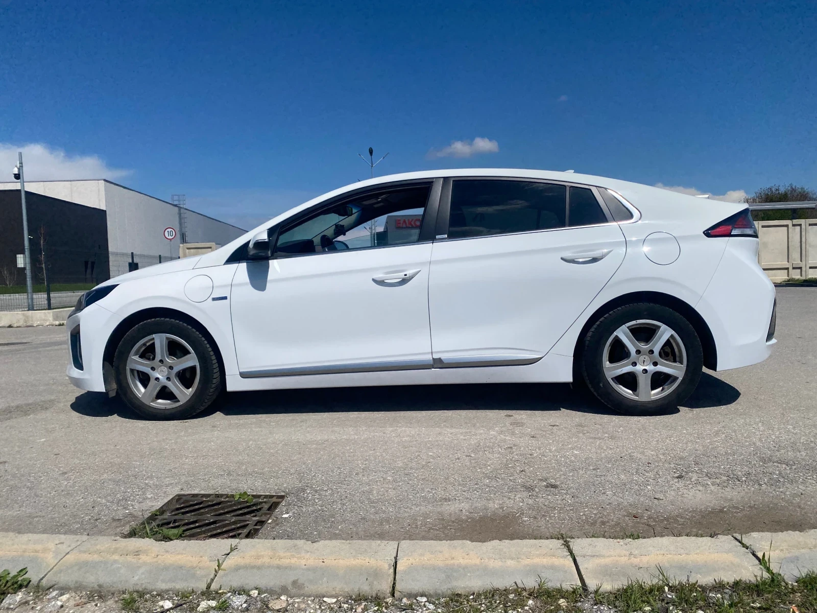 Hyundai Ioniq  - изображение 4