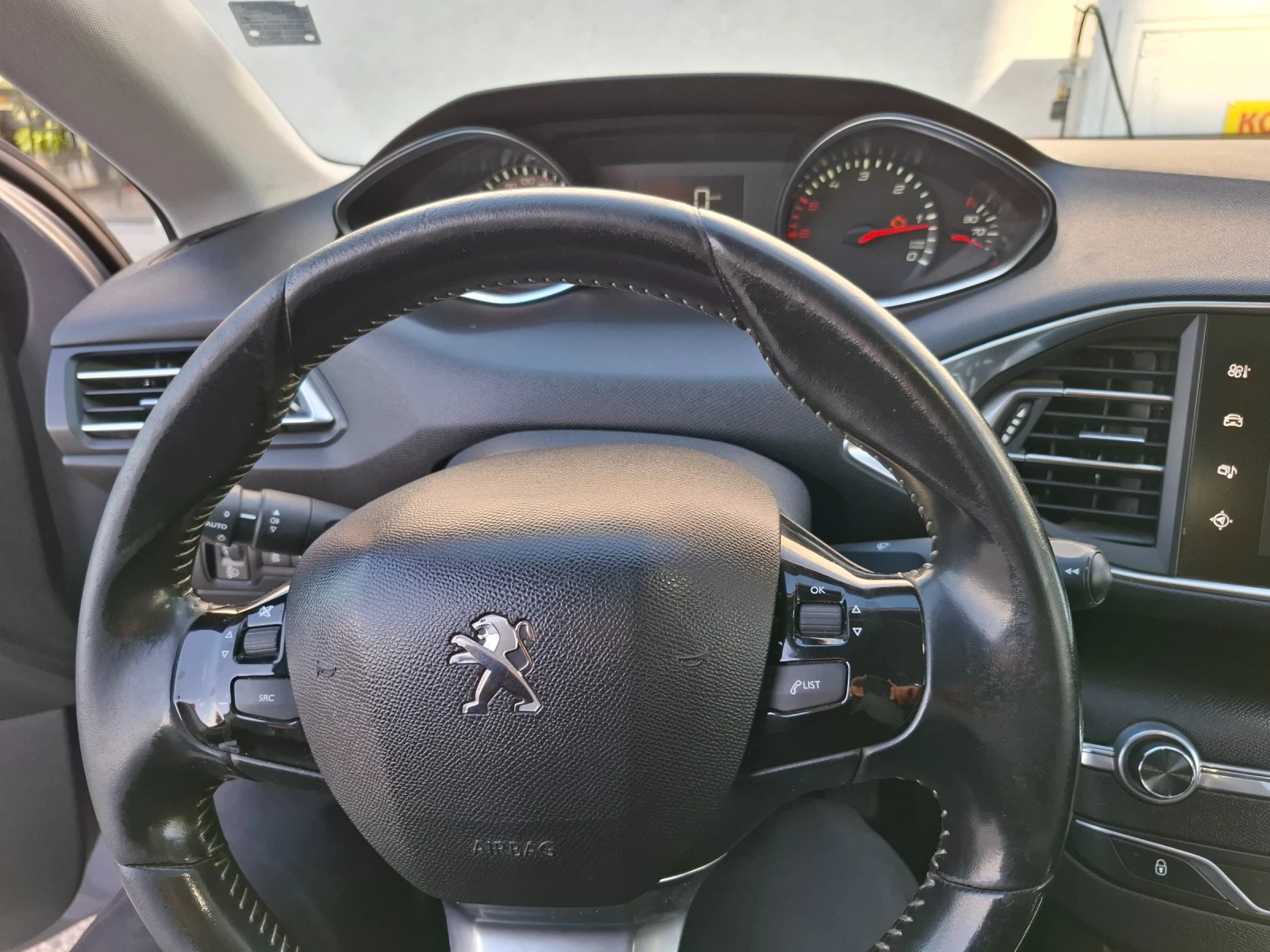 Peugeot 308  - изображение 9