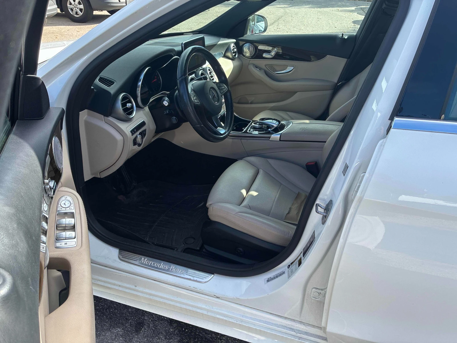 Mercedes-Benz C 300 * CARFAX * БЕЗ ПЪРВОНАЧАЛНА ВНОСКА - изображение 6