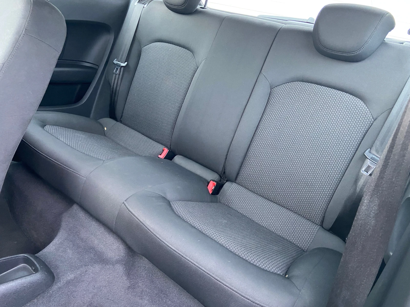 Audi A1 1.6 TDI - изображение 10