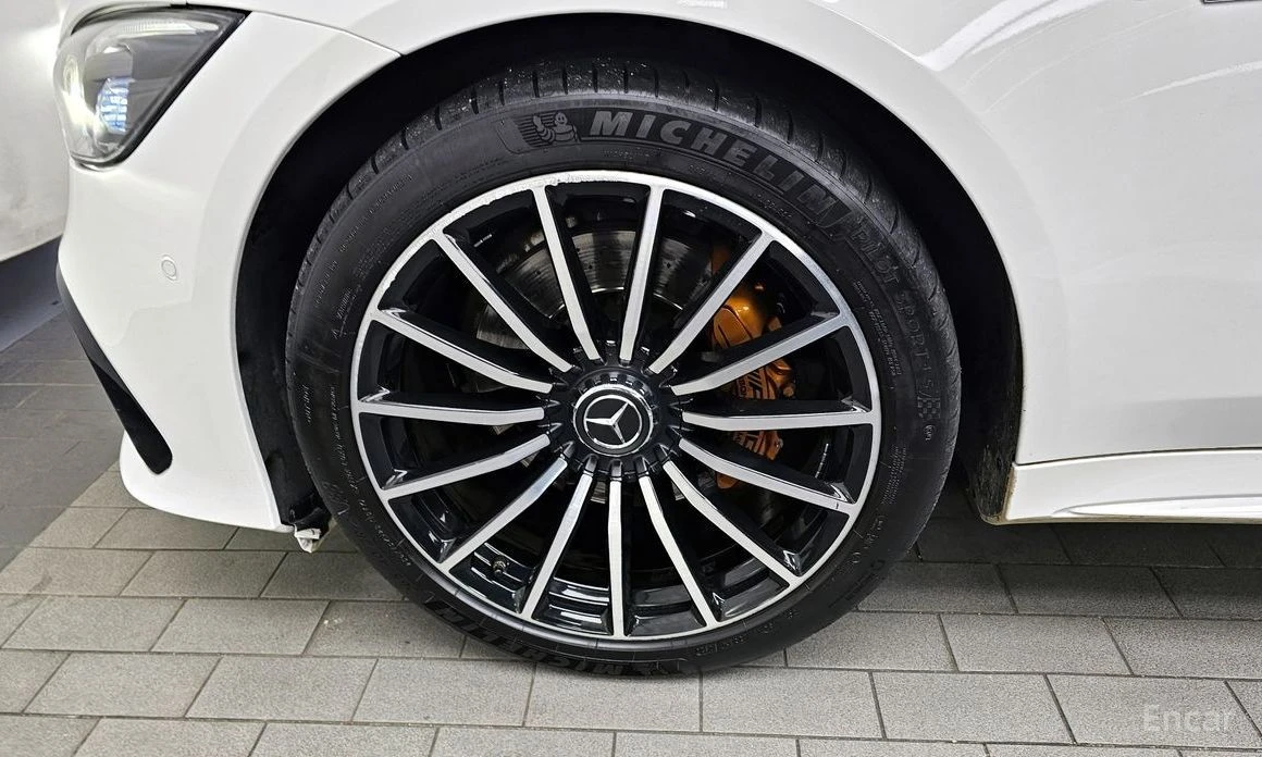 Mercedes-Benz GT  - изображение 5