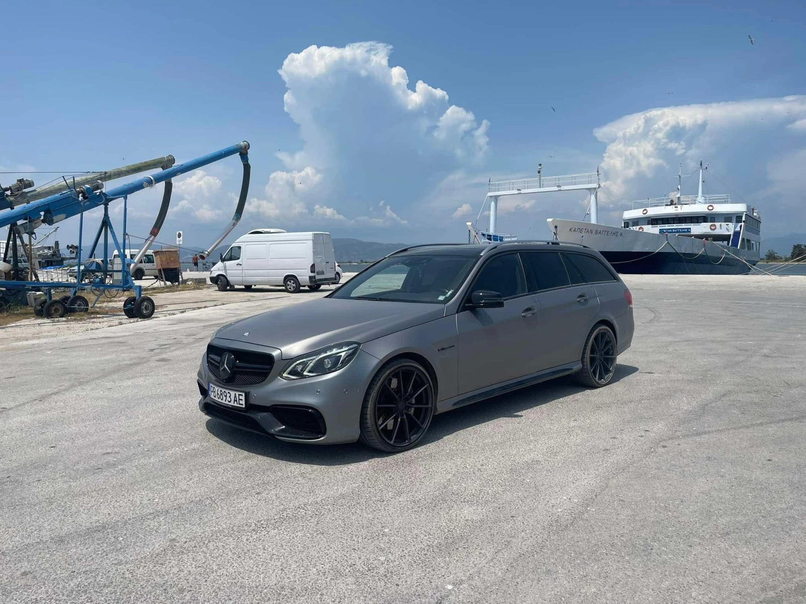 Mercedes-Benz E 63 AMG  - изображение 5