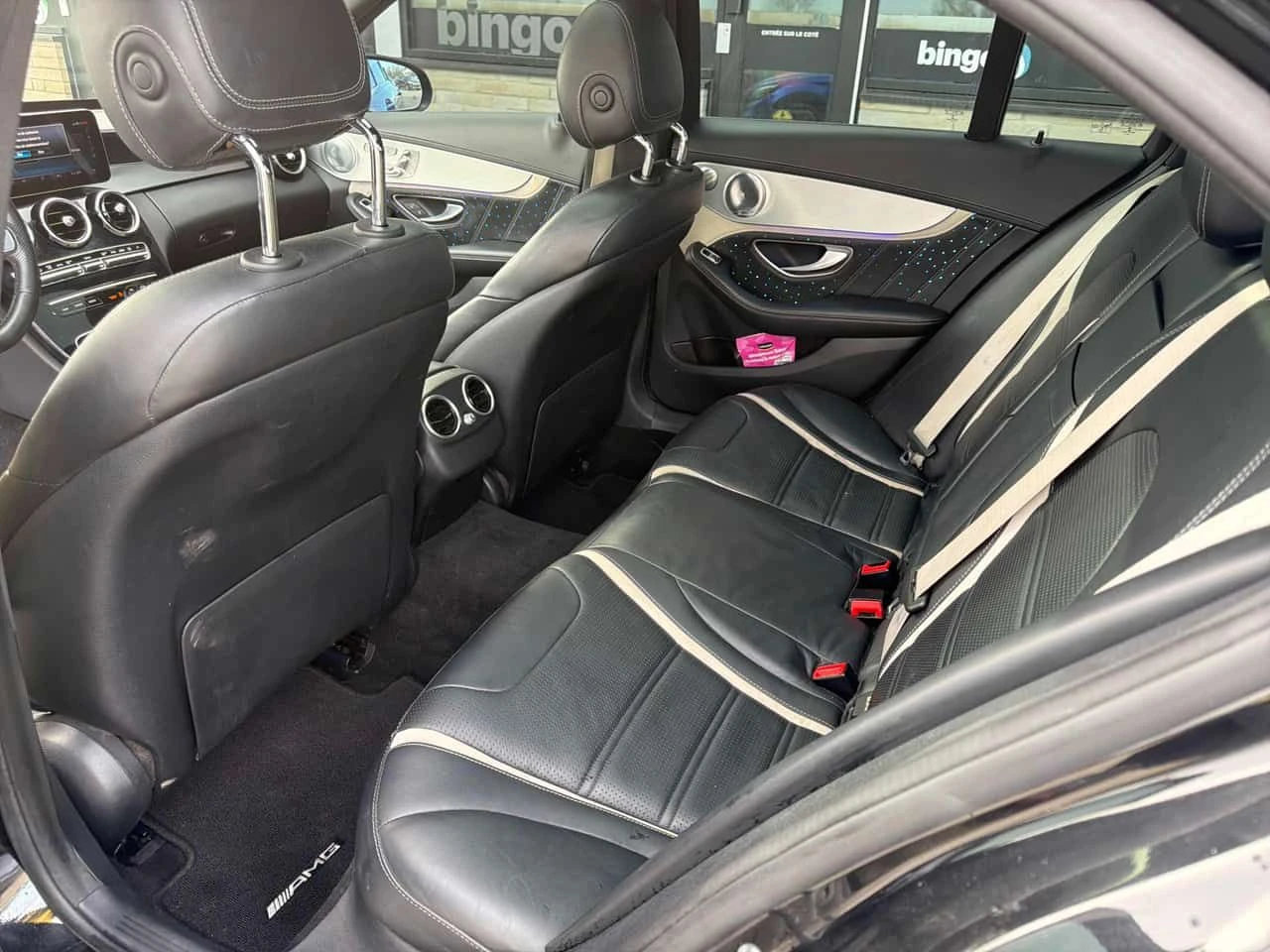 Mercedes-Benz C 63 AMG S | DISTRONIC | BURMESTER | 360 | ЗВЕЗДЕН ТАВАН, снимка 12 - Автомобили и джипове - 53819519