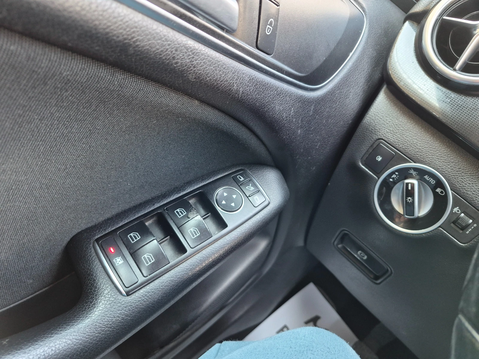 Mercedes-Benz B 180 1.8CDI, снимка 16 - Автомобили и джипове - 53863521