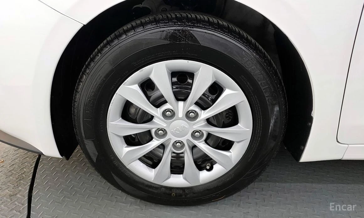 Kia K3, снимка 5 - Автомобили и джипове - 54227031