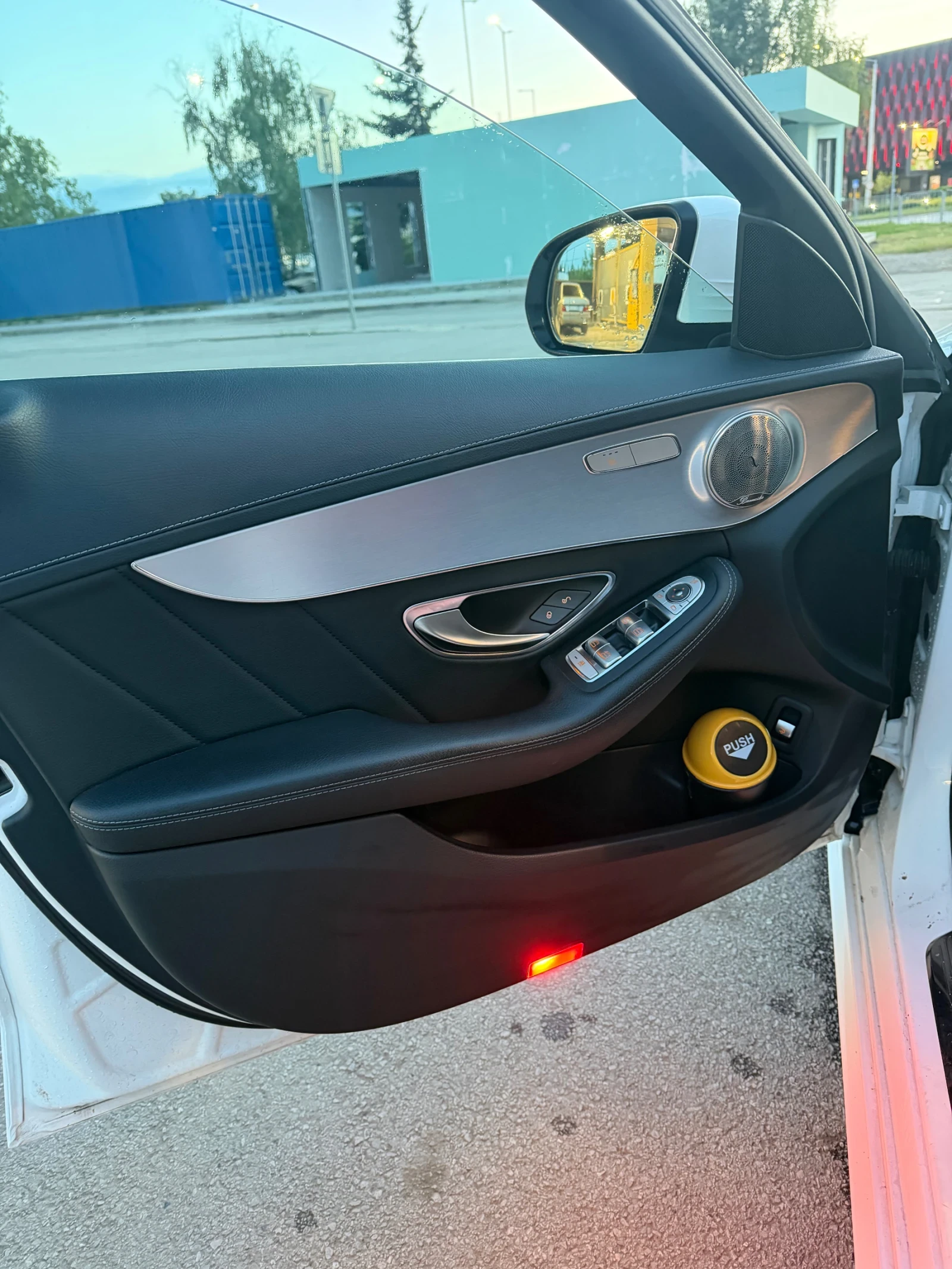 Mercedes-Benz C 220 AMG-Optic, снимка 10 - Автомобили и джипове - 54769509