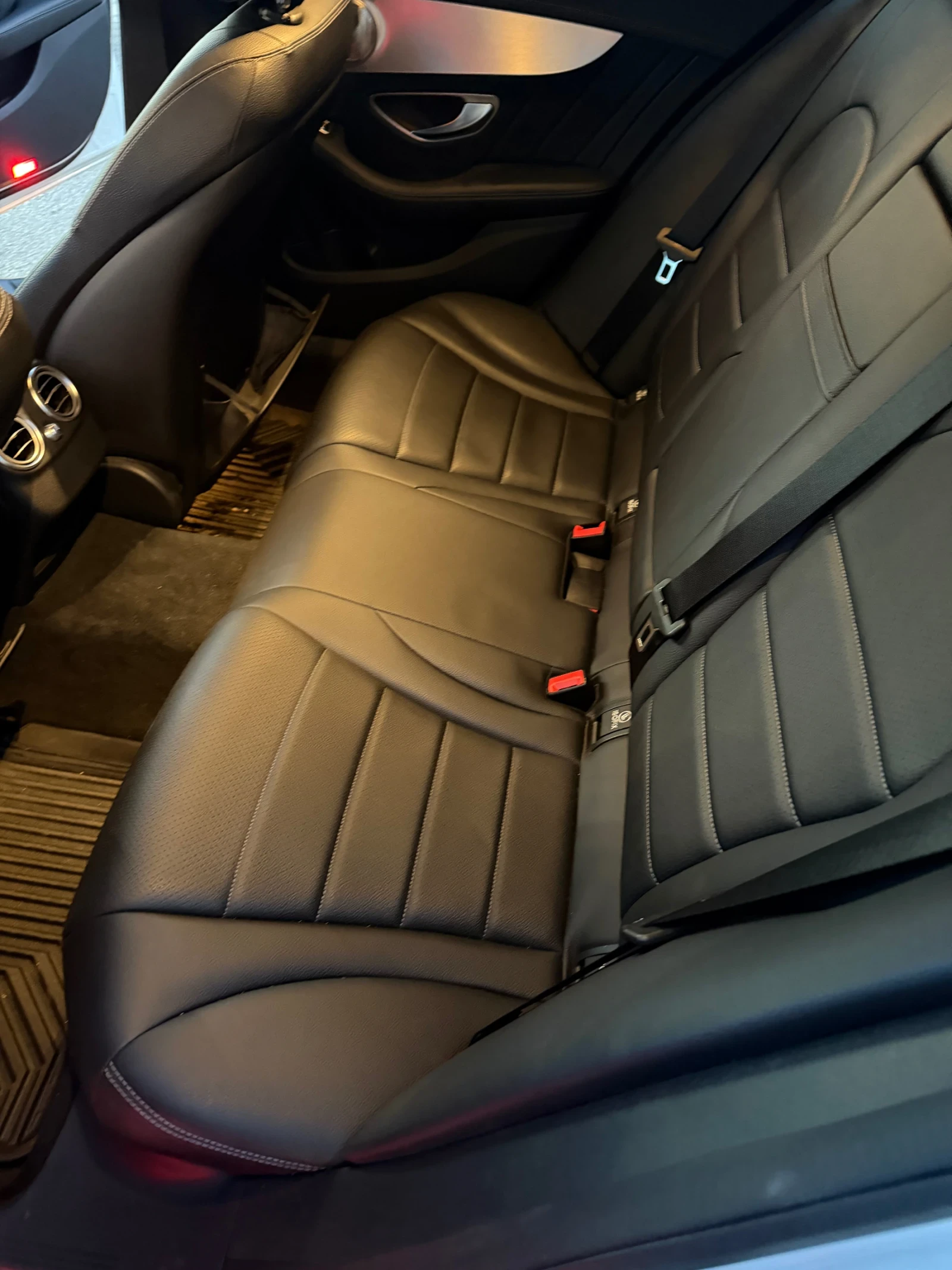 Mercedes-Benz C 220 AMG-Optic, снимка 9 - Автомобили и джипове - 54769509