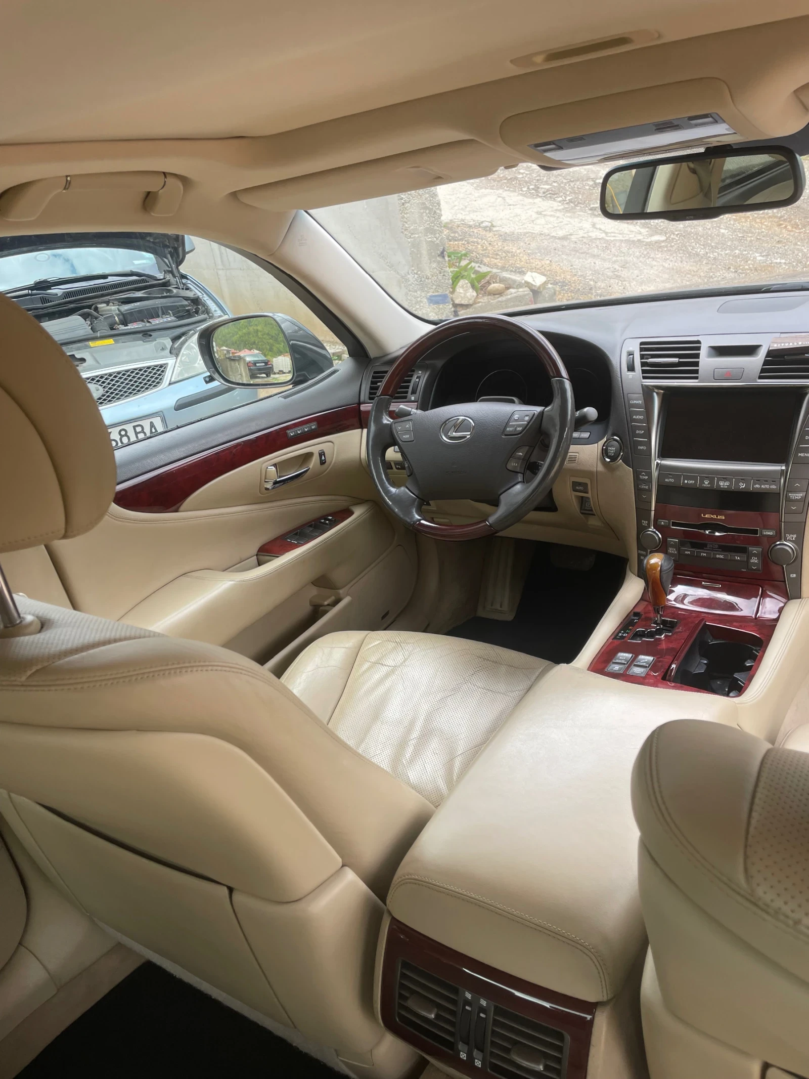 Lexus LS 460, снимка 7 - Автомобили и джипове - 54400084