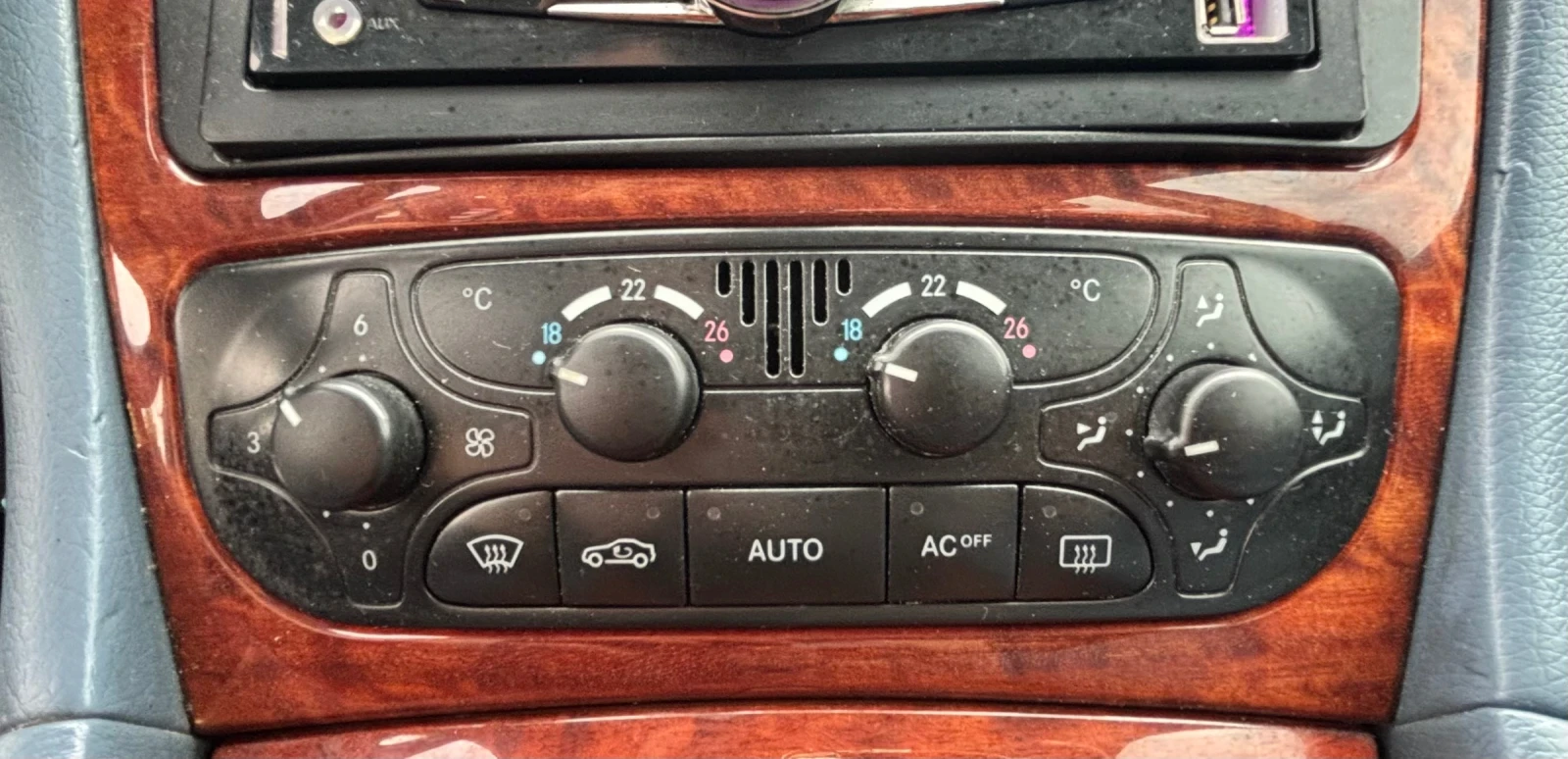 Mercedes-Benz C 200, снимка 15 - Автомобили и джипове - 54456037