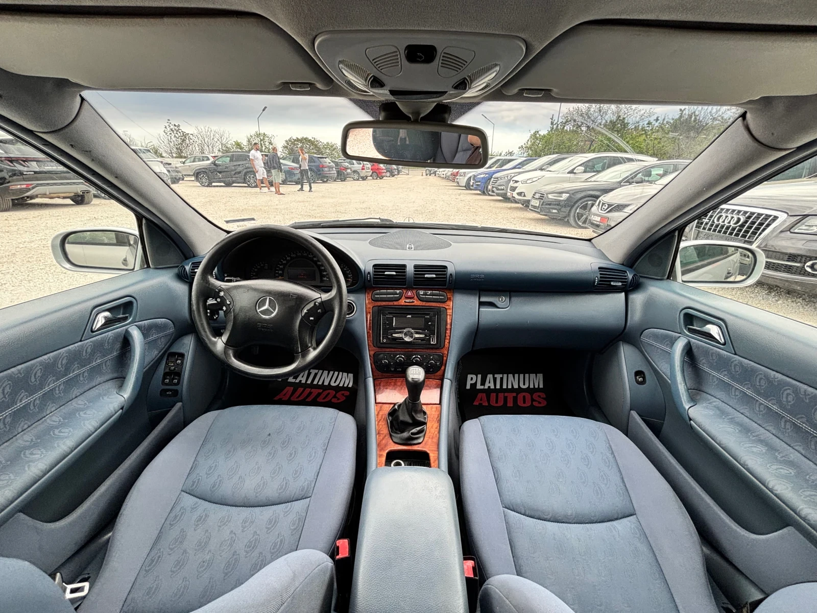 Mercedes-Benz C 200, снимка 13 - Автомобили и джипове - 54456037