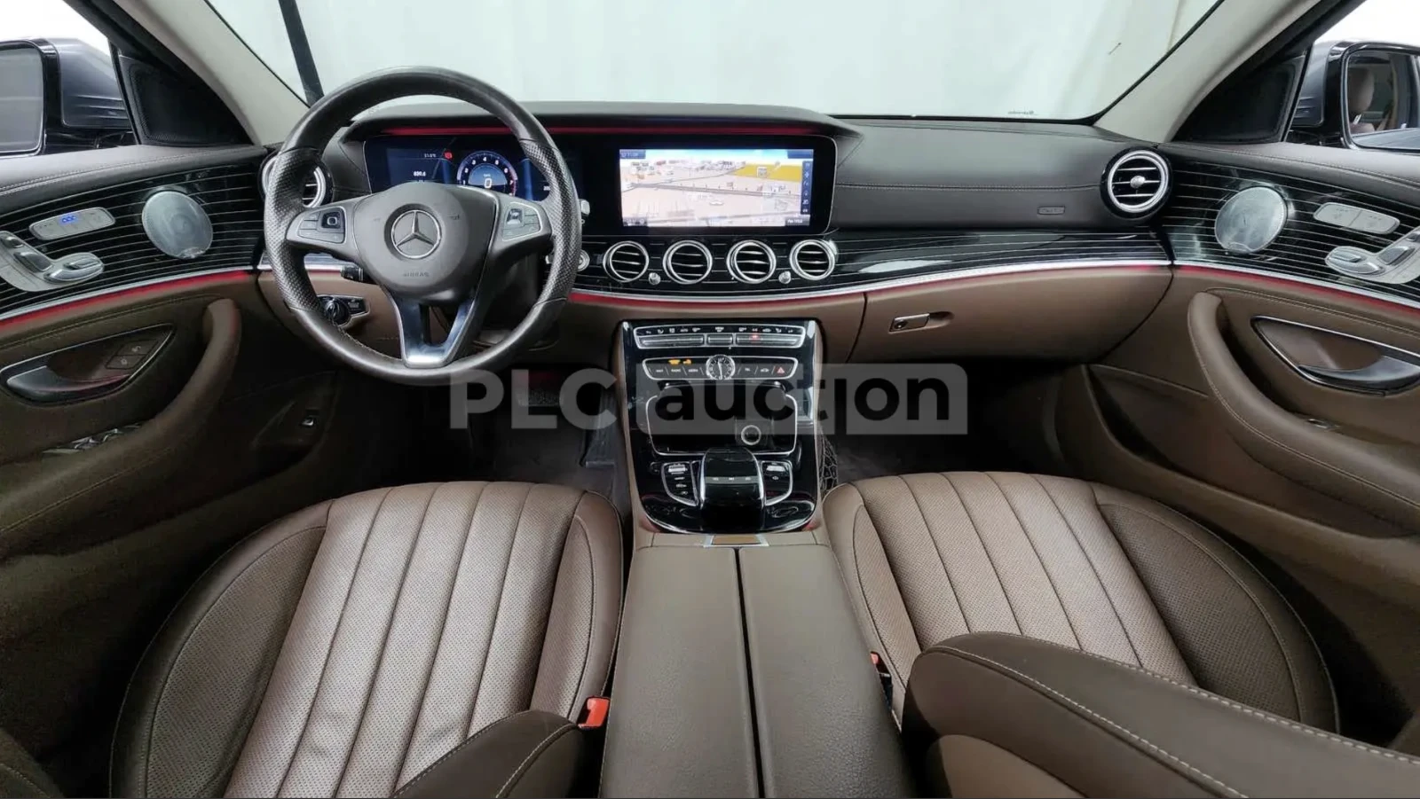 Mercedes-Benz E 400 4MATIC , снимка 3 - Автомобили и джипове - 54458570
