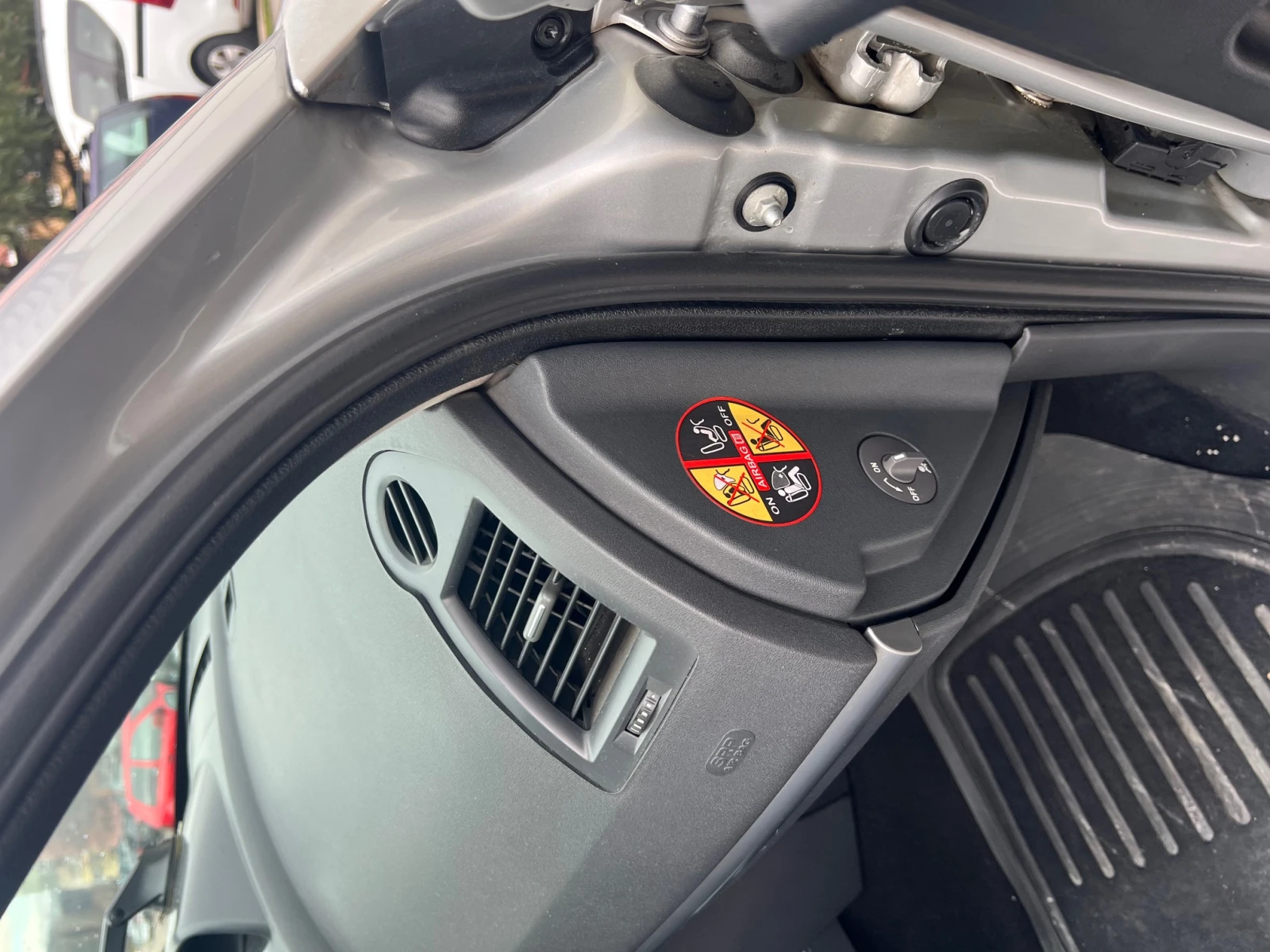 Renault Megane 2, снимка 11 - Автомобили и джипове - 54644351