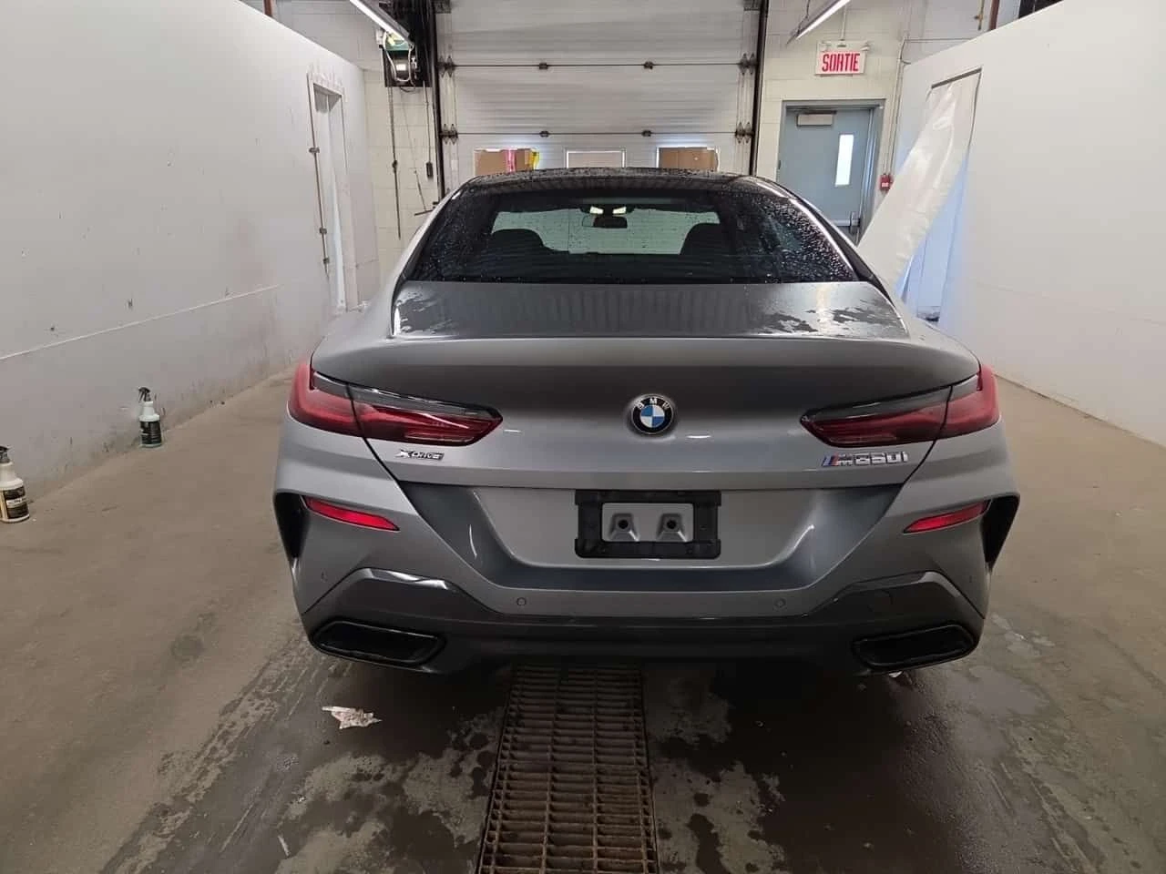 BMW 850 HUD/NIGHT VISION/DISTRONIC/360/COOLED SEATS/SUNROO, снимка 4 - Автомобили и джипове - 55194320