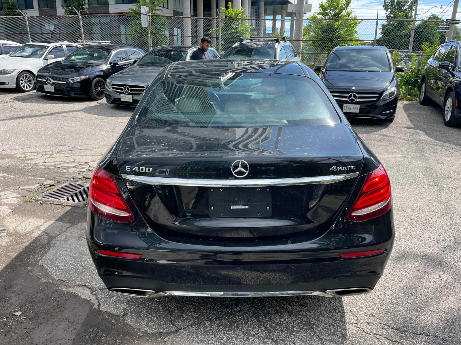 Mercedes-Benz E 400 AMG* 4M* Burmester* HUD* От Mercedes, снимка 3 - Автомобили и джипове - 55241635